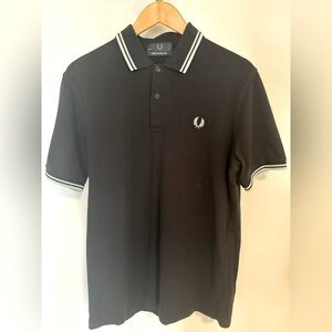 The Fred Perry Shirt M12